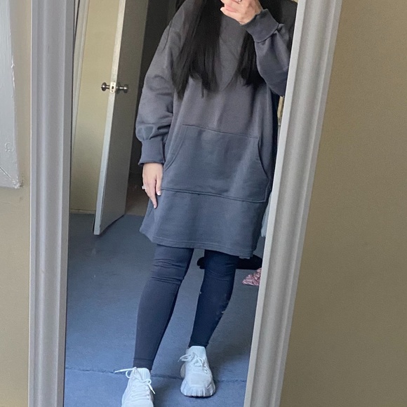 h&M gray sweatshirt dress and leggings set - Picture 11 of 11